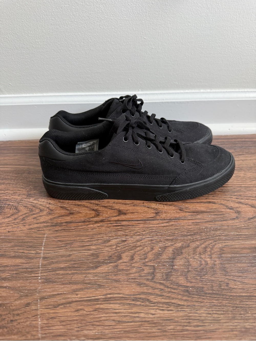 Nike Retro GTS 'Triple Black' canvas sneaker Size 10.5M Men’s